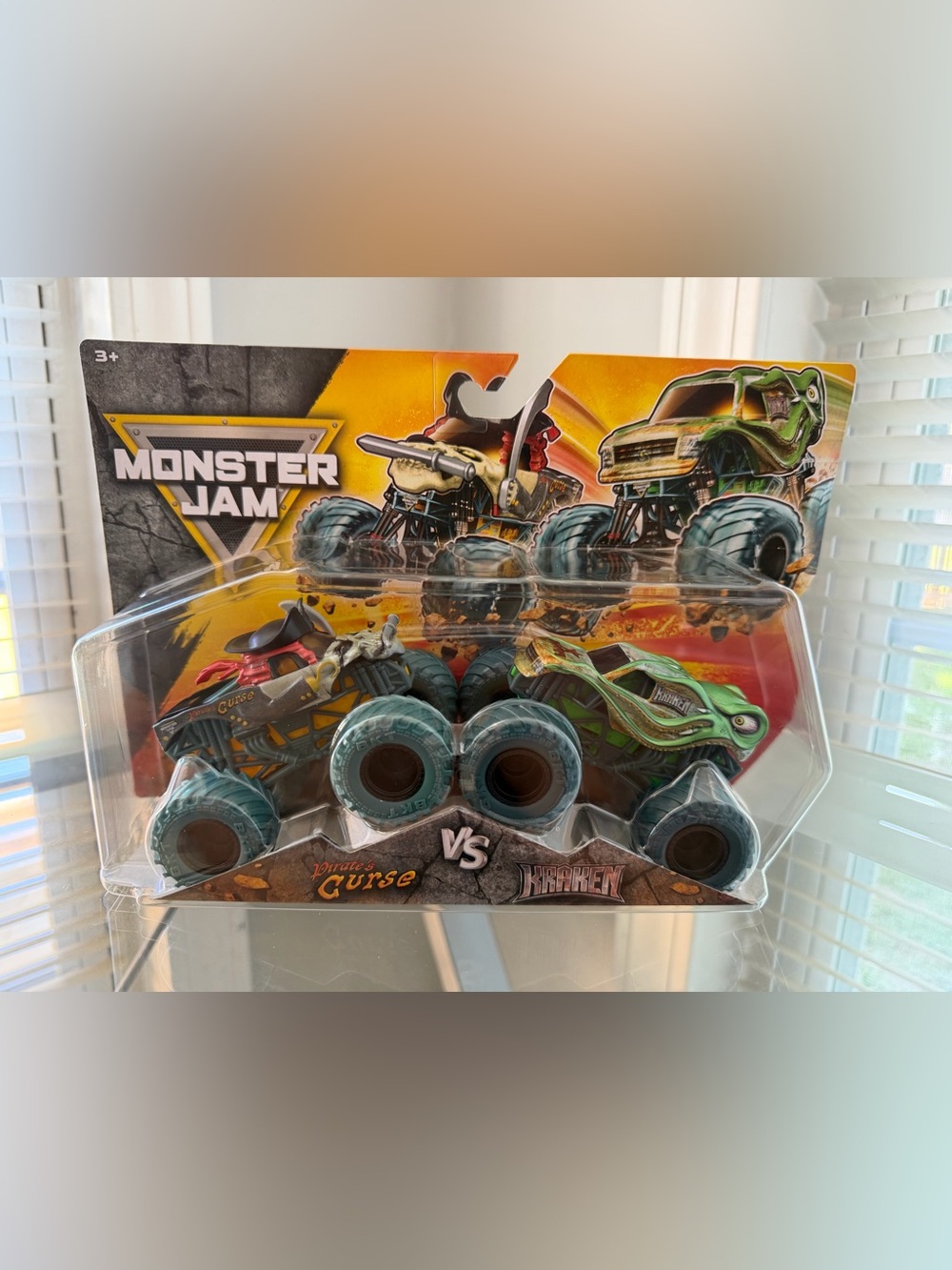 Monster Jam 1.64 serie 34 Pirate’s Curse vs Kraken Doubles